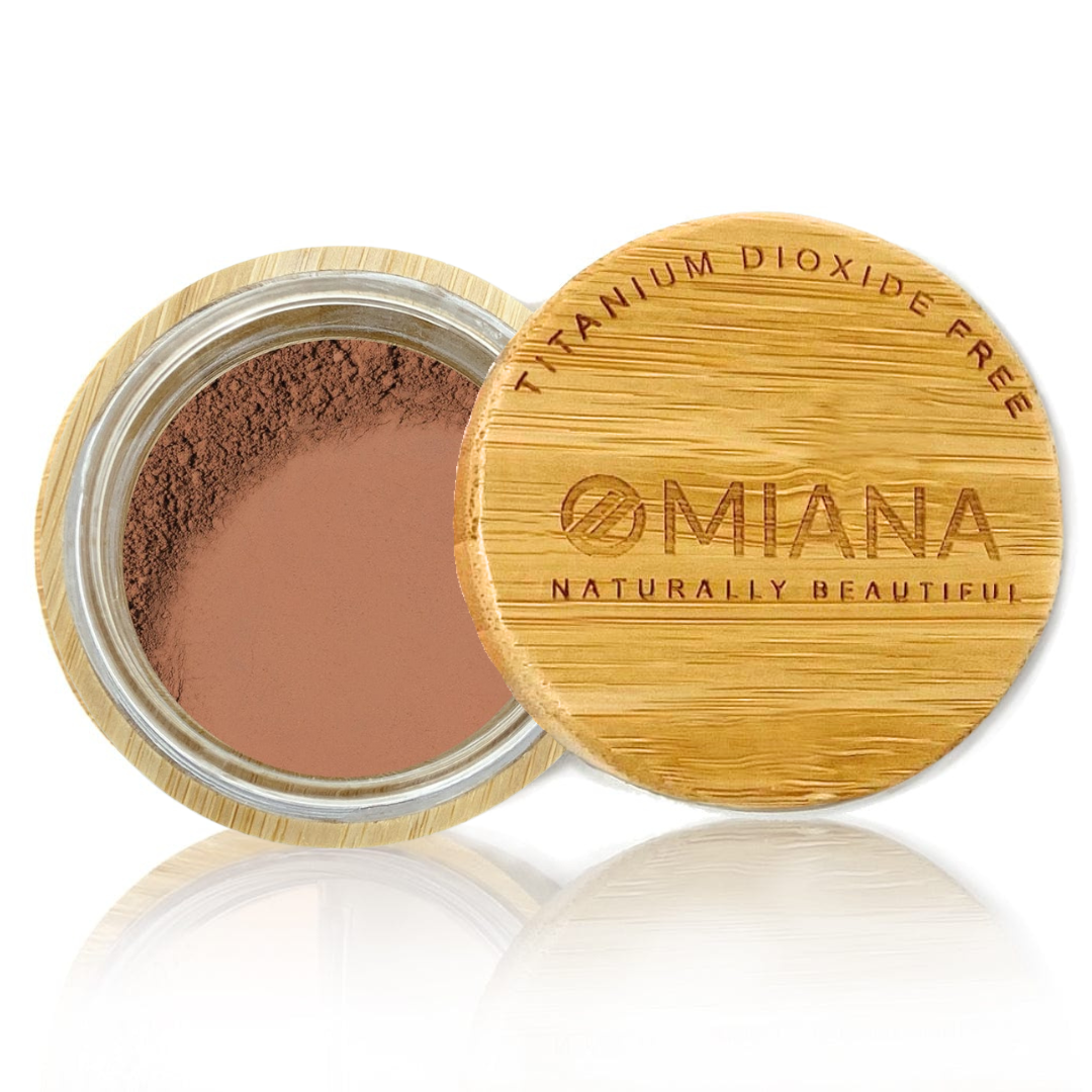 Omiana Devoted Loose Powder Mineral Foundation - Without Mica, Titanium Dioxide, & More! - swatch on white background